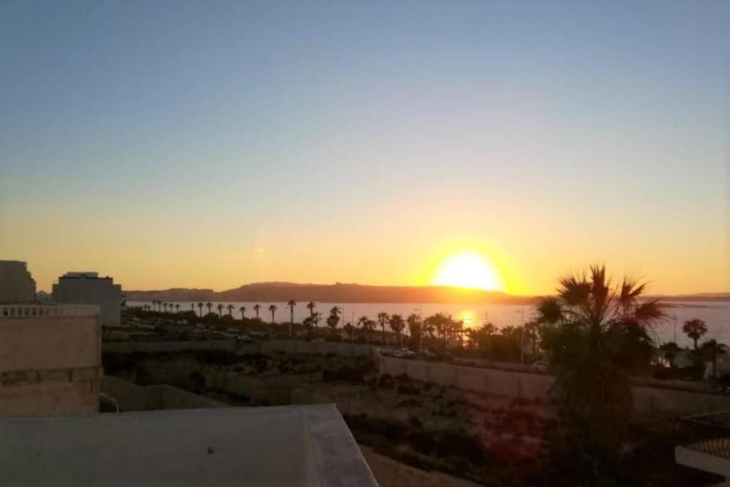 Sunshine Holiday Apartment 5 With Spectacular Seaviews St. Paul's Bay Exterior photo