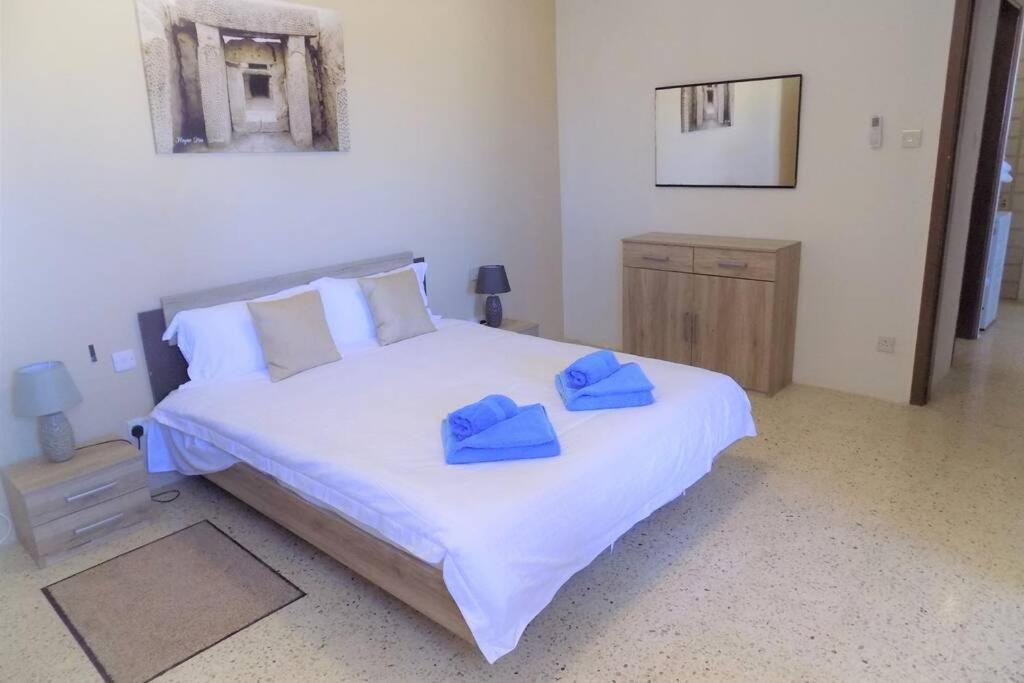 Sunshine Holiday Apartment 5 With Spectacular Seaviews St. Paul's Bay Exterior photo