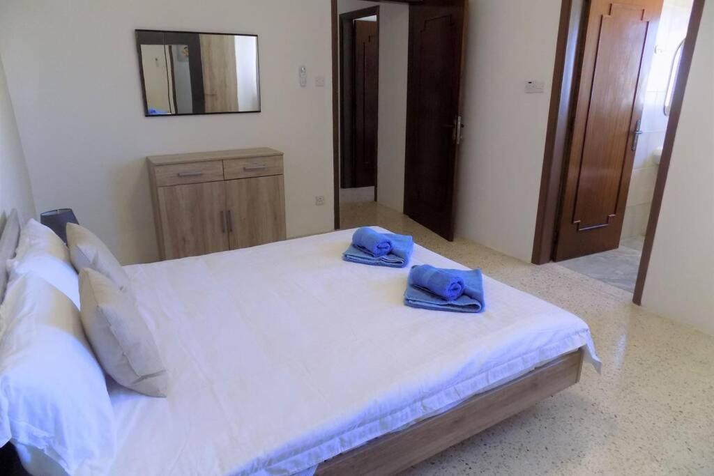 Sunshine Holiday Apartment 5 With Spectacular Seaviews St. Paul's Bay Exterior photo